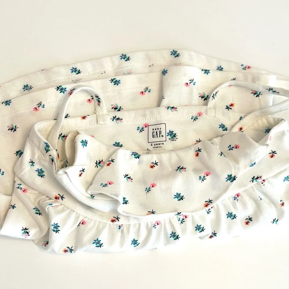 GAP White Floral Print Spaghetti Strap Top with Ruffle Girls 2T - SO Pretty